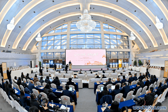 中国酒业遗产督察与征战暨五粮液古窖泥捐赠中国国度博物馆20周年岁念活动现场